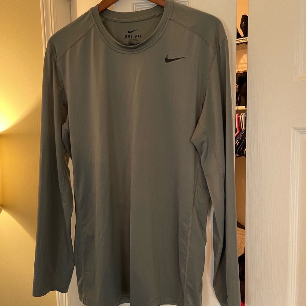 Nike dri-fit tee